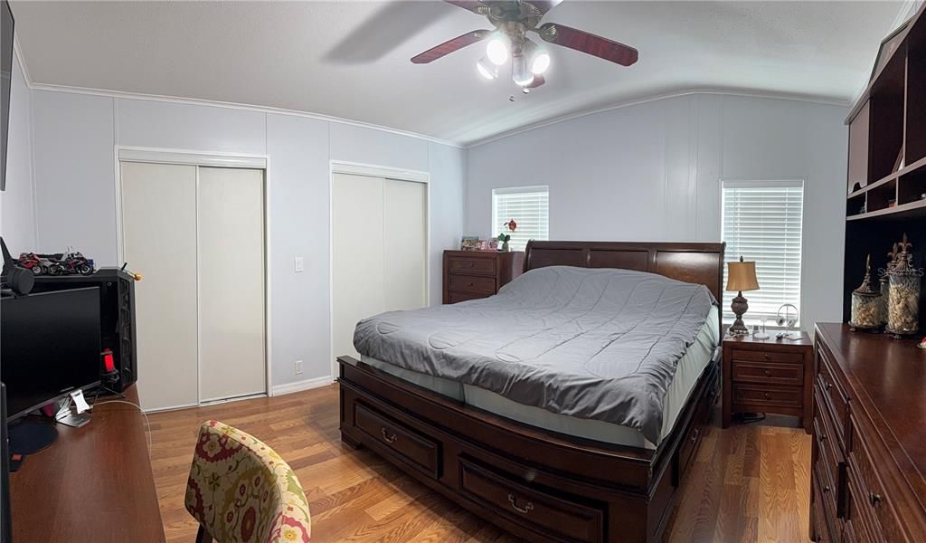 Active With Contract: $294,000 (2 beds, 2 baths, 1305 Square Feet)