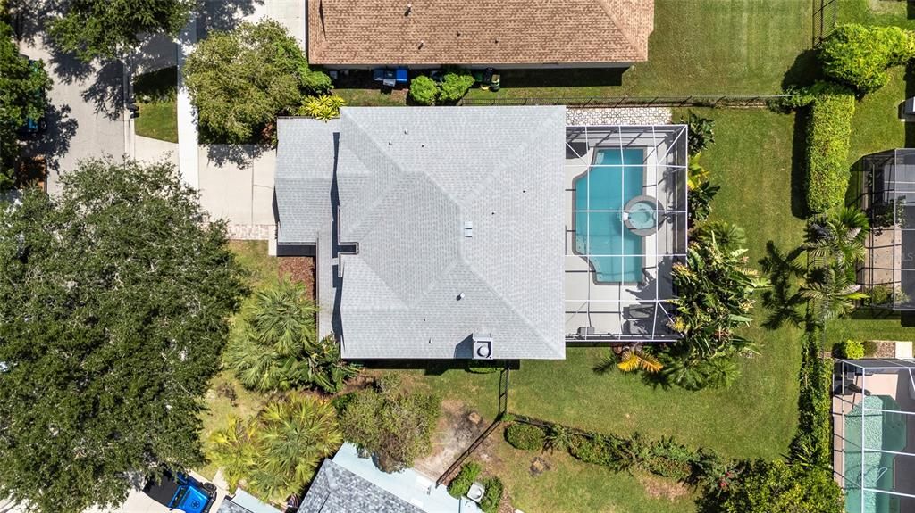 合同活跃: $619,000 (4 贝兹, 2 浴室, 2506 平方英尺)