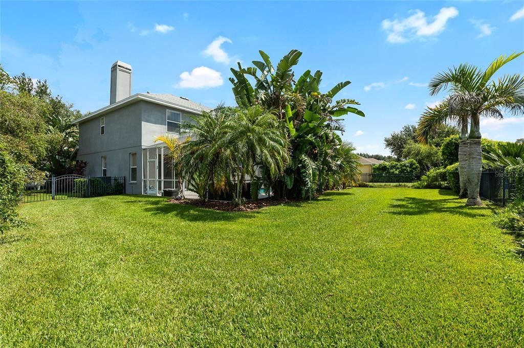 合同活跃: $619,000 (4 贝兹, 2 浴室, 2506 平方英尺)