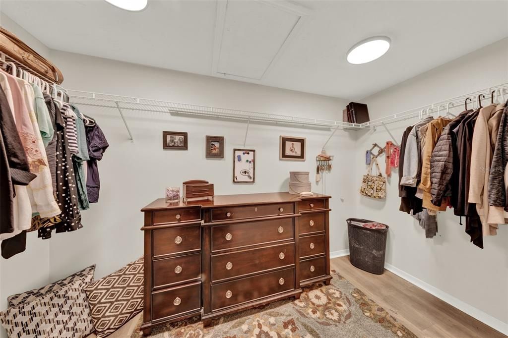 Active With Contract: $430,000 (4 beds, 2 baths, 2357 Square Feet)