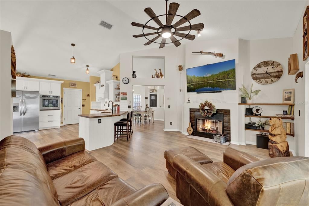 Active With Contract: $430,000 (4 beds, 2 baths, 2357 Square Feet)