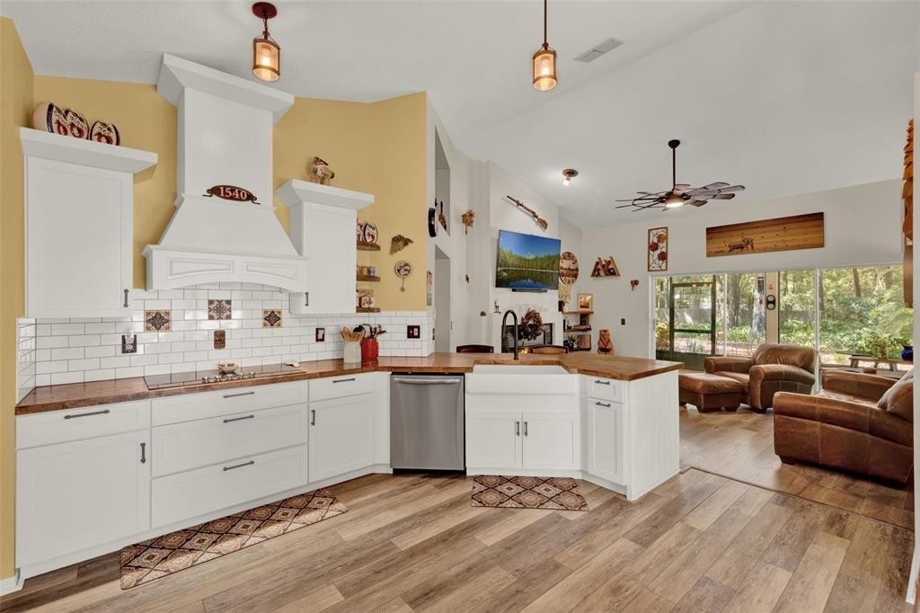 Active With Contract: $430,000 (4 beds, 2 baths, 2357 Square Feet)