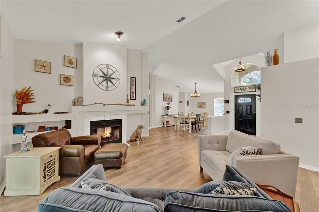 Active With Contract: $430,000 (4 beds, 2 baths, 2357 Square Feet)