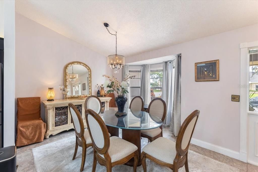 Active With Contract: $650,000 (4 beds, 2 baths, 1874 Square Feet)