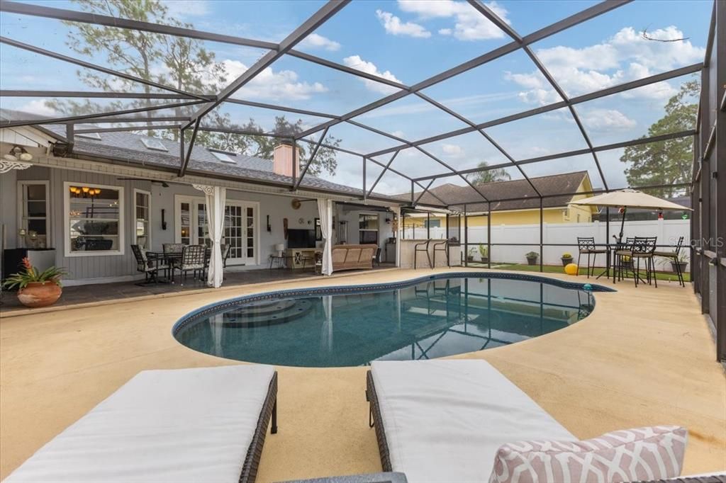 Active With Contract: $650,000 (4 beds, 2 baths, 1874 Square Feet)