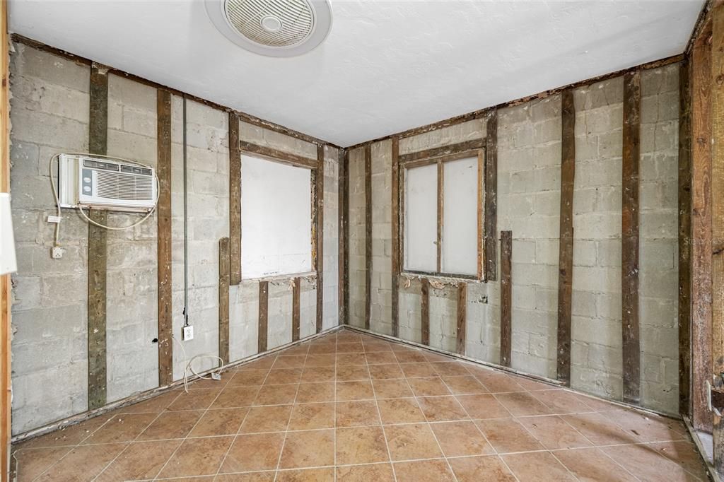 For Sale: $474,900 (4 beds, 0 baths, 1518 Square Feet)