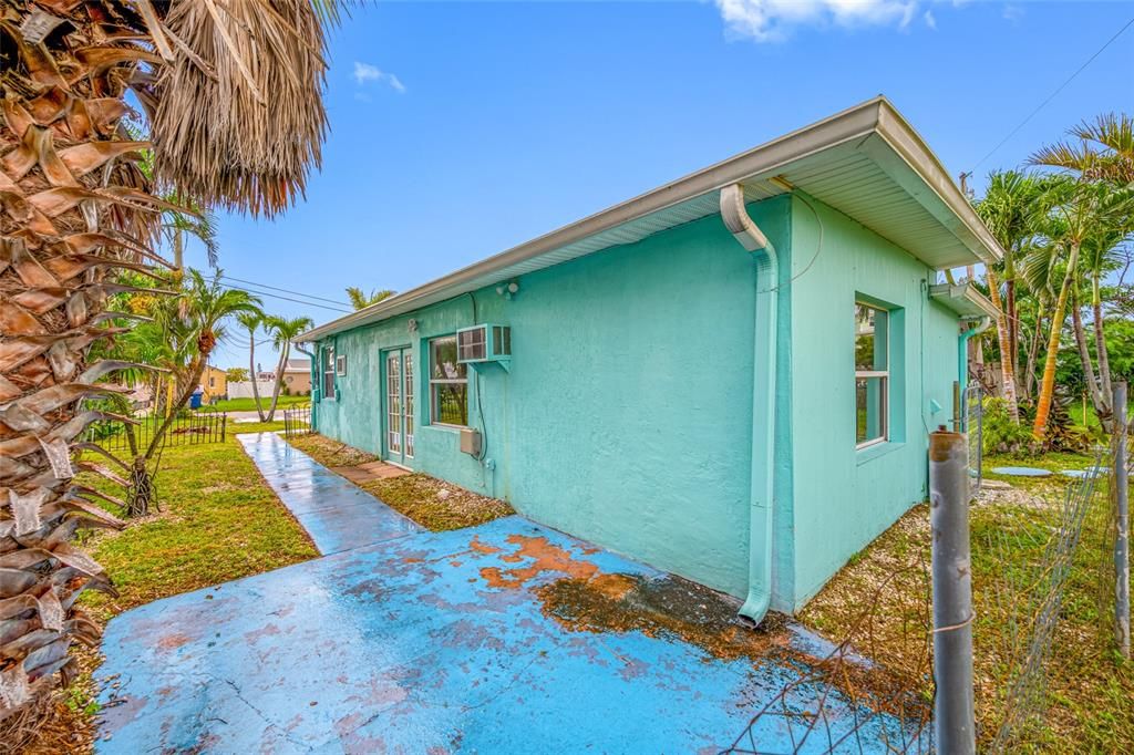 For Sale: $474,900 (4 beds, 0 baths, 1518 Square Feet)