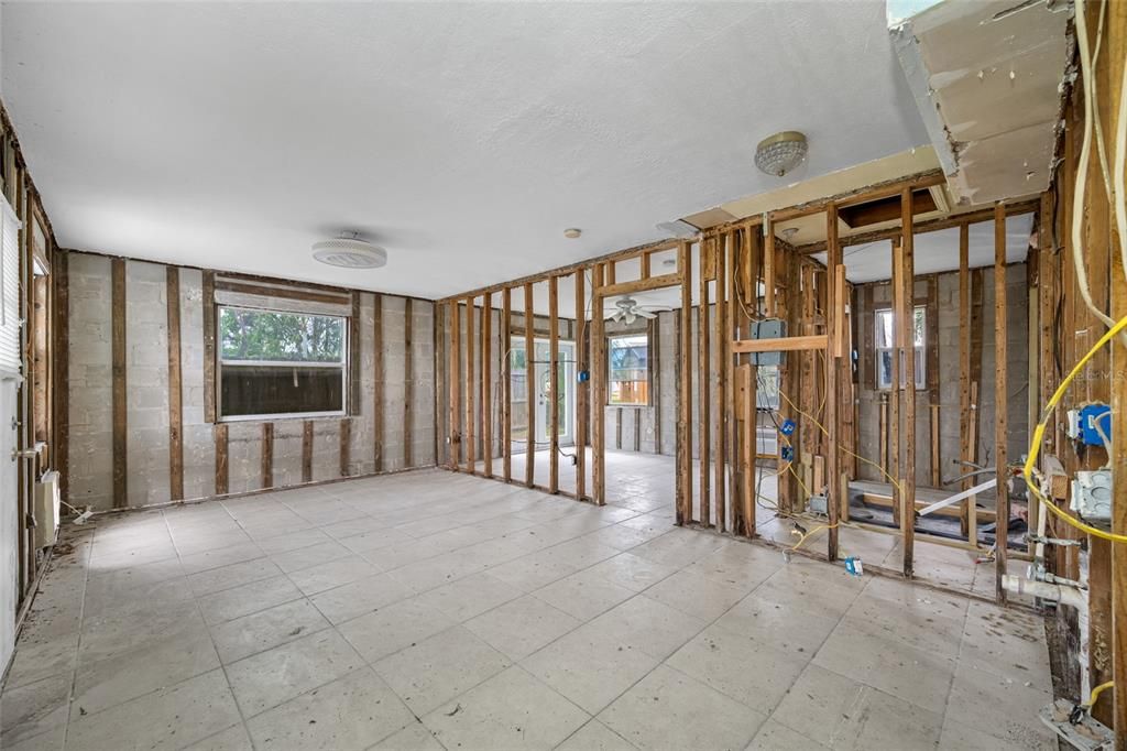 For Sale: $474,900 (4 beds, 0 baths, 1518 Square Feet)