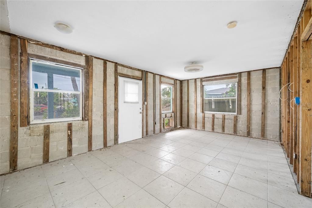 For Sale: $474,900 (4 beds, 0 baths, 1518 Square Feet)