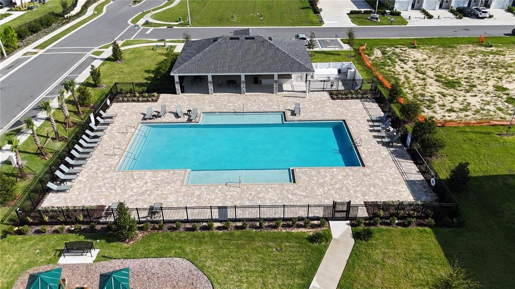 Activo con contrato: $1,850 (3 camas, 2 baños, 1488 Pies cuadrados)