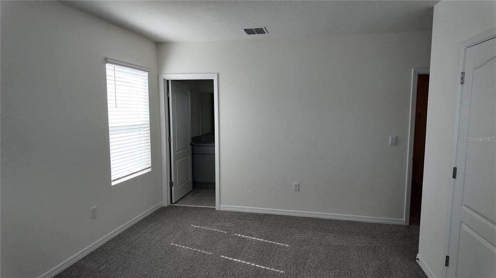 Activo con contrato: $1,850 (3 camas, 2 baños, 1488 Pies cuadrados)