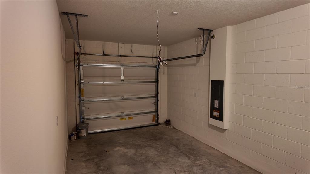 Activo con contrato: $1,850 (3 camas, 2 baños, 1488 Pies cuadrados)