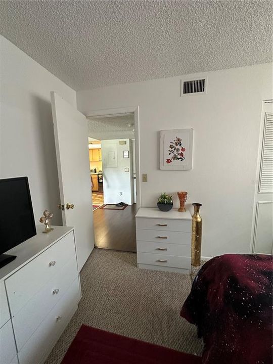 На продажу: $119,900 (2 спален, 2 ванн, 837 Квадратных фут)