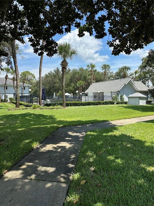 На продажу: $119,900 (2 спален, 2 ванн, 837 Квадратных фут)