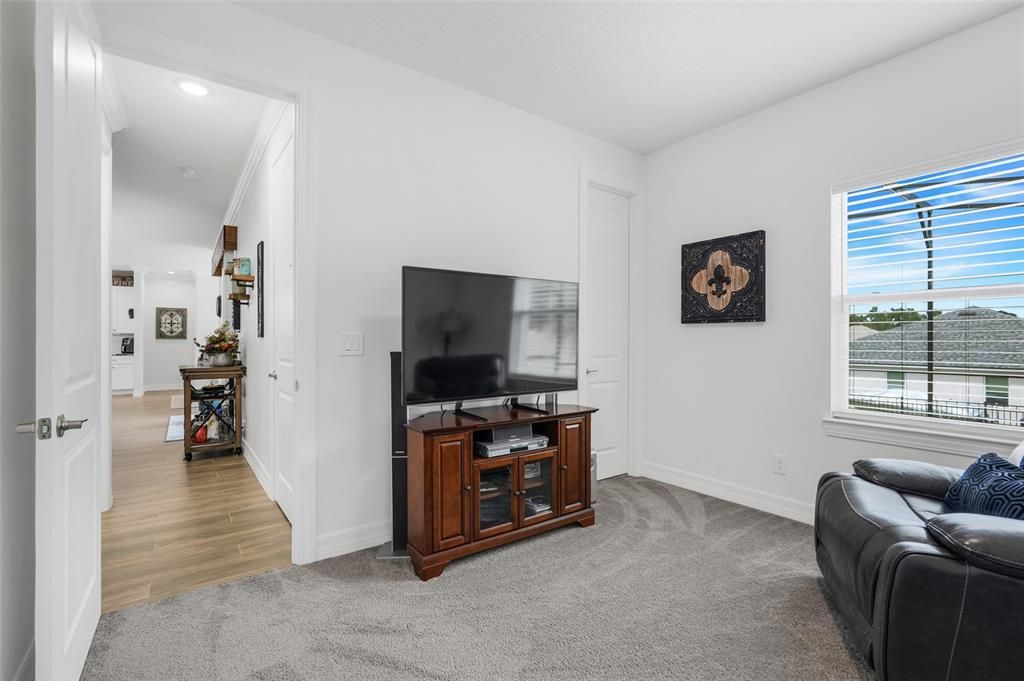 Activo con contrato: $700,000 (5 camas, 2 baños, 2658 Pies cuadrados)