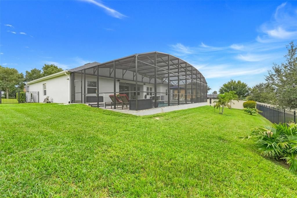 Activo con contrato: $700,000 (5 camas, 2 baños, 2658 Pies cuadrados)