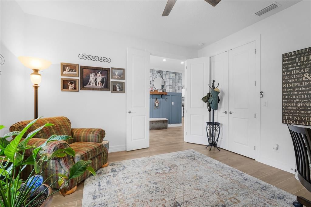 Activo con contrato: $700,000 (5 camas, 2 baños, 2658 Pies cuadrados)