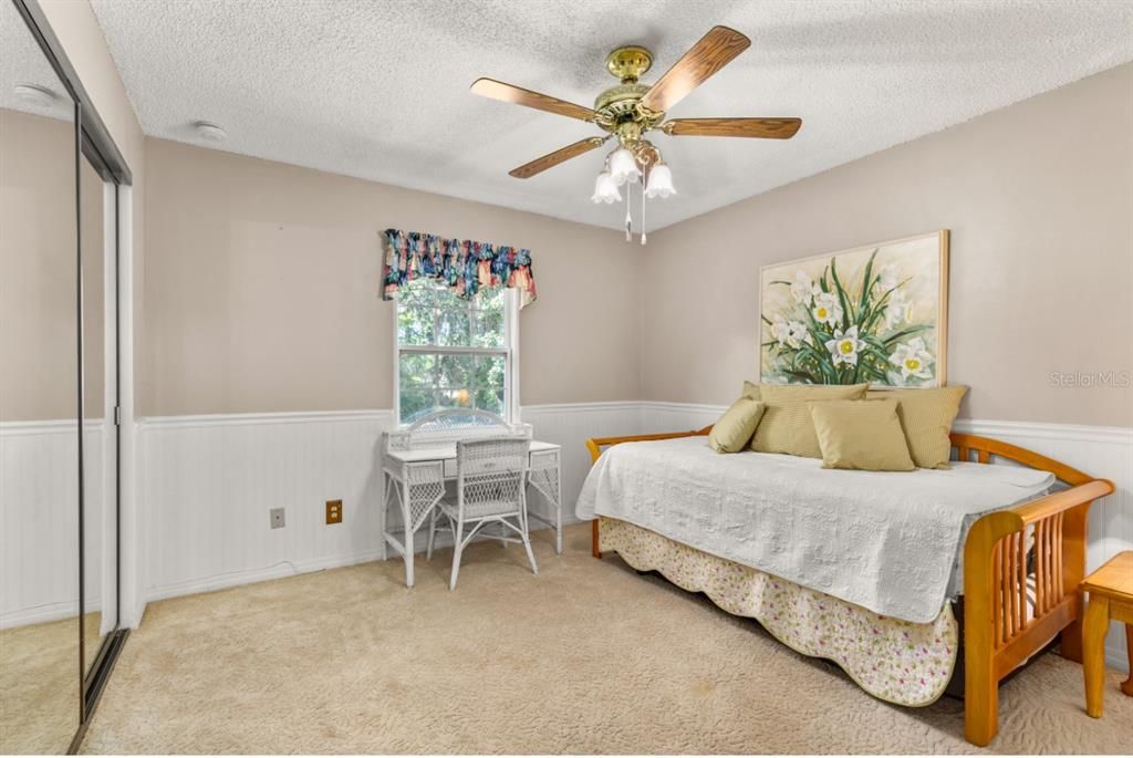 Под контрактом: $424,900 (2 спален, 2 ванн, 1432 Квадратных фут)