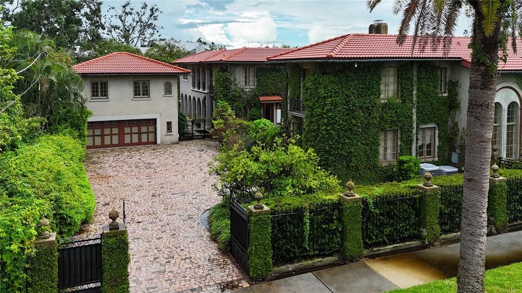 En Venta: $5,200,000 (6 camas, 6 baños, 7854 Pies cuadrados)