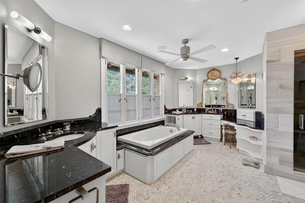 En Venta: $5,200,000 (6 camas, 6 baños, 7854 Pies cuadrados)