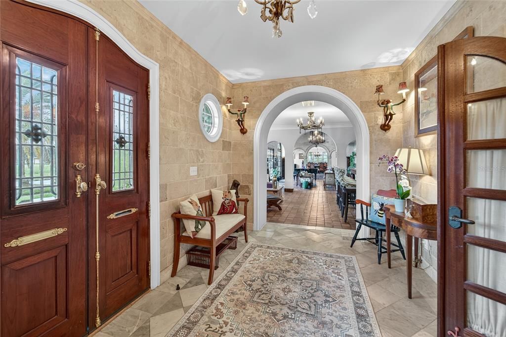 En Venta: $5,200,000 (6 camas, 6 baños, 7854 Pies cuadrados)