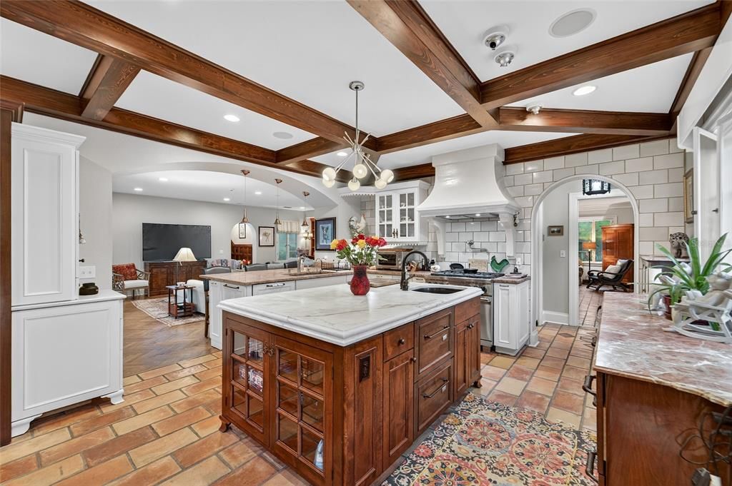 En Venta: $5,200,000 (6 camas, 6 baños, 7854 Pies cuadrados)