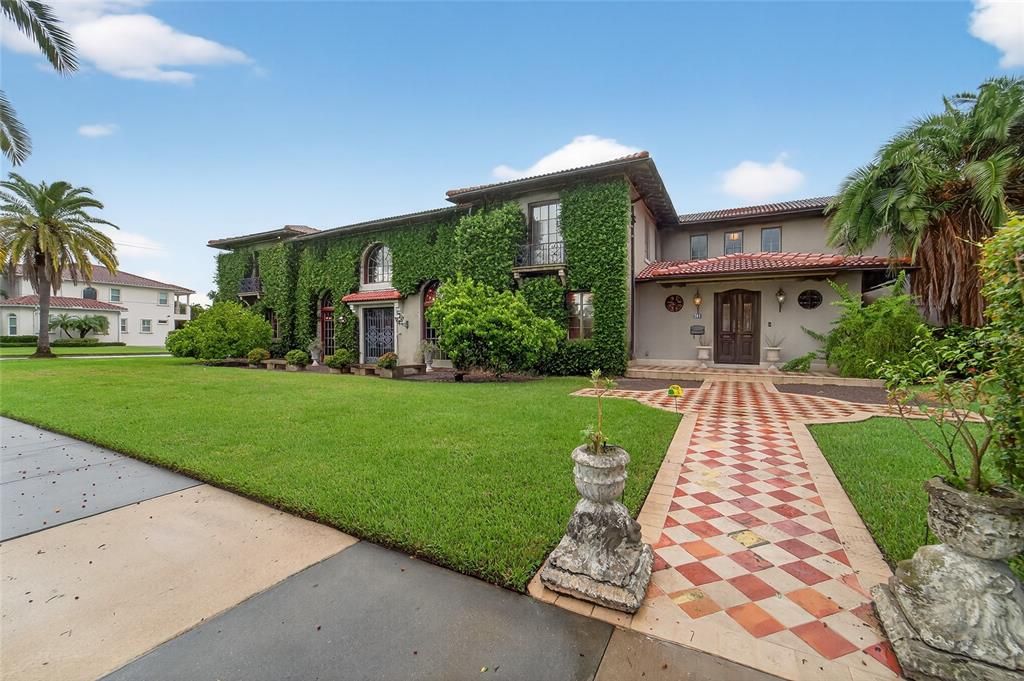 En Venta: $5,200,000 (6 camas, 6 baños, 7854 Pies cuadrados)