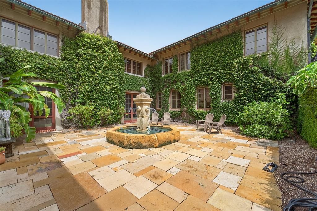 En Venta: $5,200,000 (6 camas, 6 baños, 7854 Pies cuadrados)