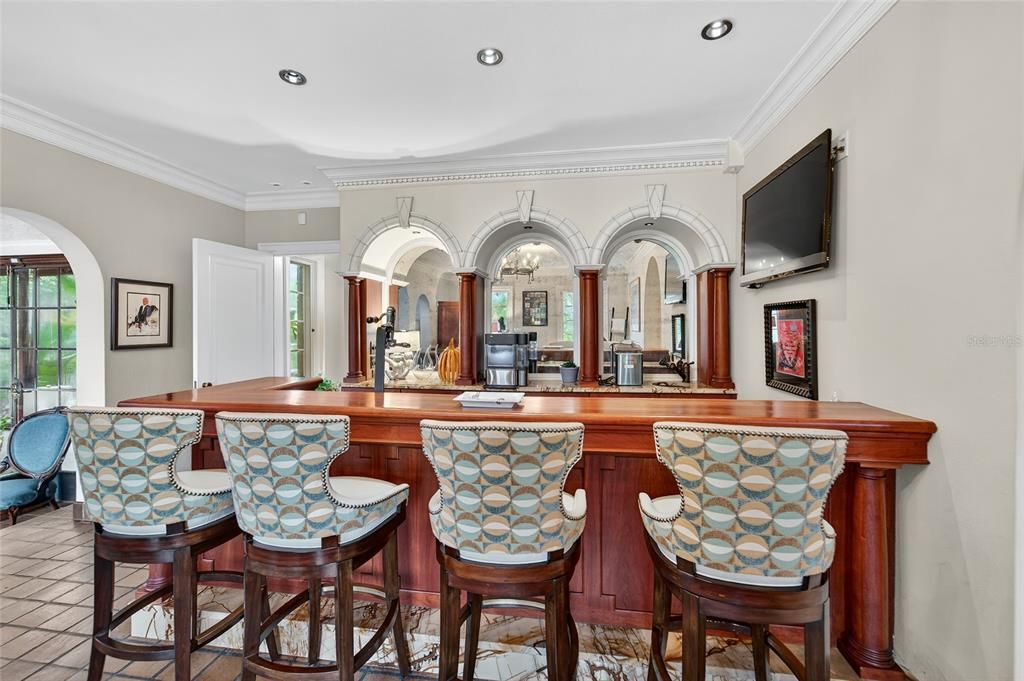 En Venta: $5,200,000 (6 camas, 6 baños, 7854 Pies cuadrados)