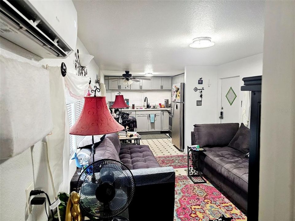 For Sale: $77,000 (1 beds, 1 baths, 460 Square Feet)