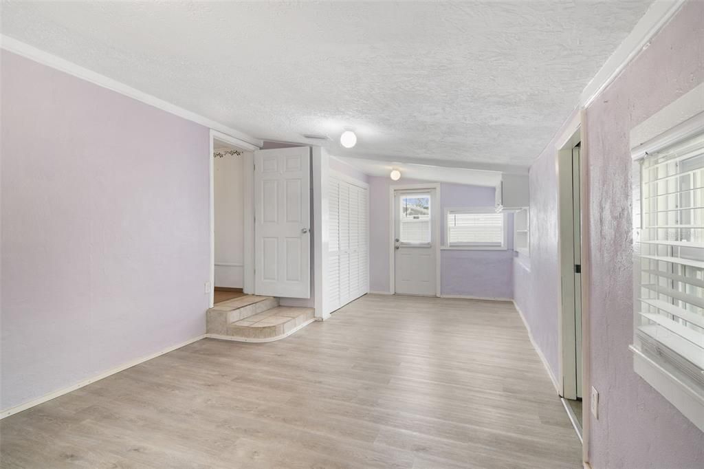 For Sale: $339,000 (2 beds, 2 baths, 1200 Square Feet)