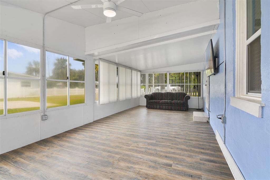 For Sale: $339,000 (2 beds, 2 baths, 1200 Square Feet)