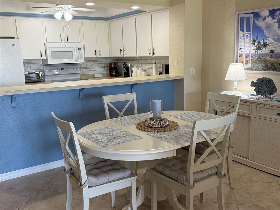 待售: $185,000 (2 贝兹, 2 浴室, 1165 平方英尺)