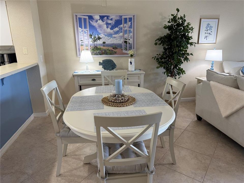 待售: $185,000 (2 贝兹, 2 浴室, 1165 平方英尺)