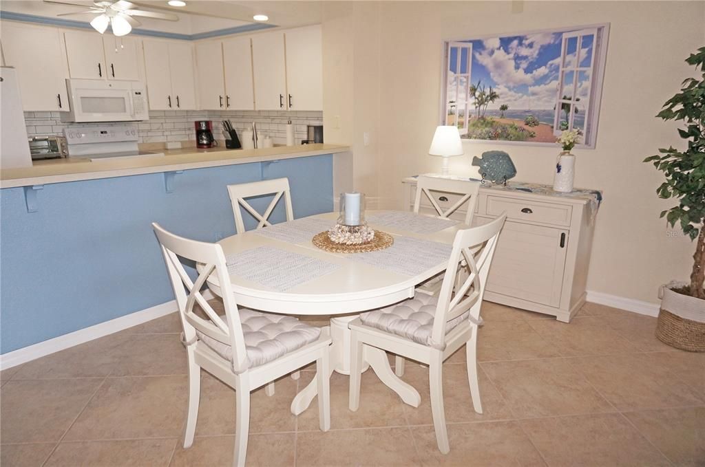 待售: $185,000 (2 贝兹, 2 浴室, 1165 平方英尺)