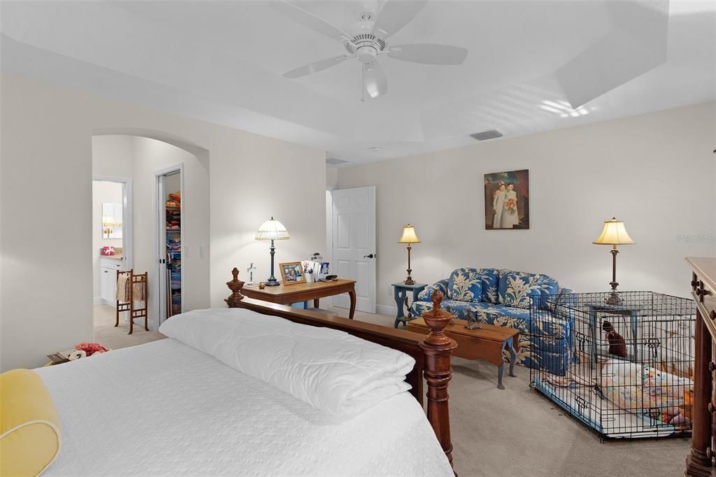 En Venta: $799,900 (3 camas, 2 baños, 1971 Pies cuadrados)