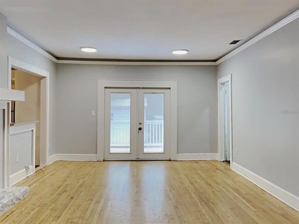 For Sale: $499,900 (2 beds, 1 baths, 1064 Square Feet)