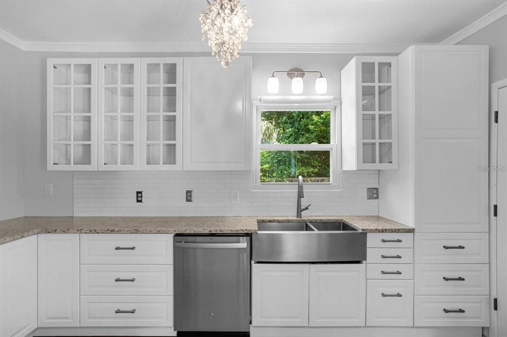 For Sale: $499,900 (2 beds, 1 baths, 1064 Square Feet)