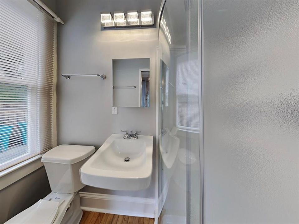 For Sale: $499,900 (2 beds, 1 baths, 1064 Square Feet)