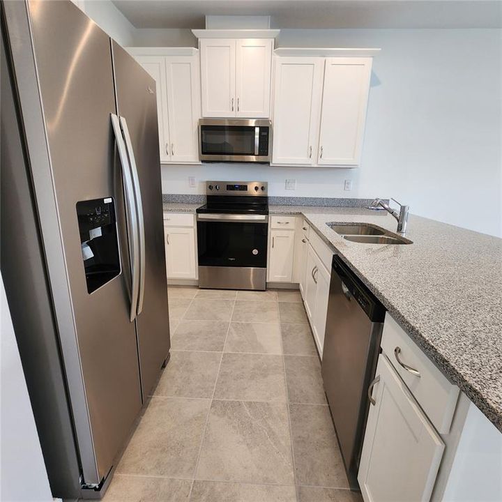 В аренду: $2,250 (3 спален, 2 ванн, 1476 Квадратных фут)