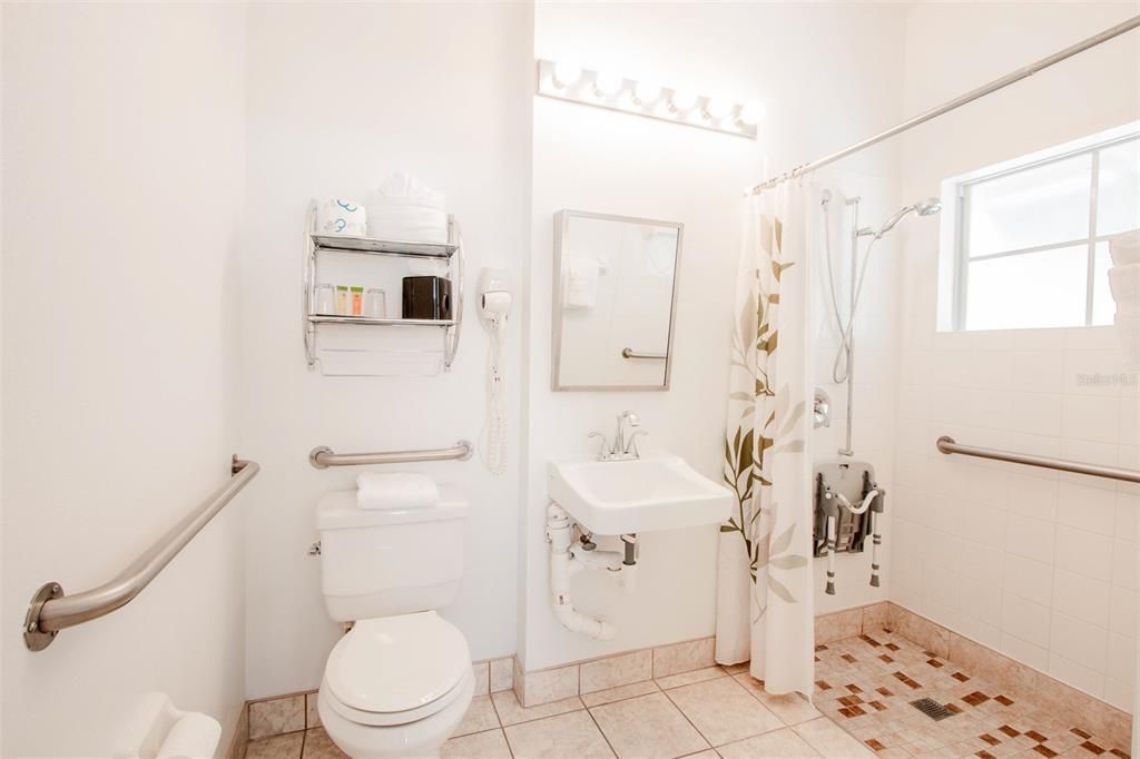 待售: $245,000 (3 贝兹, 2 浴室, 1291 平方英尺)