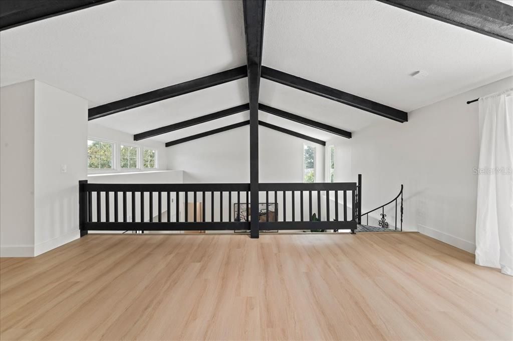 En Venta: $589,000 (4 camas, 2 baños, 2461 Pies cuadrados)