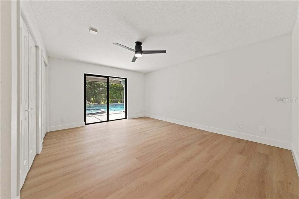 En Venta: $589,000 (4 camas, 2 baños, 2461 Pies cuadrados)