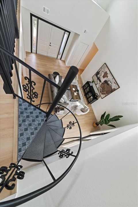 En Venta: $589,000 (4 camas, 2 baños, 2461 Pies cuadrados)