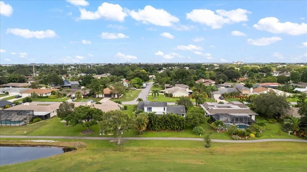 En Venta: $589,000 (4 camas, 2 baños, 2461 Pies cuadrados)