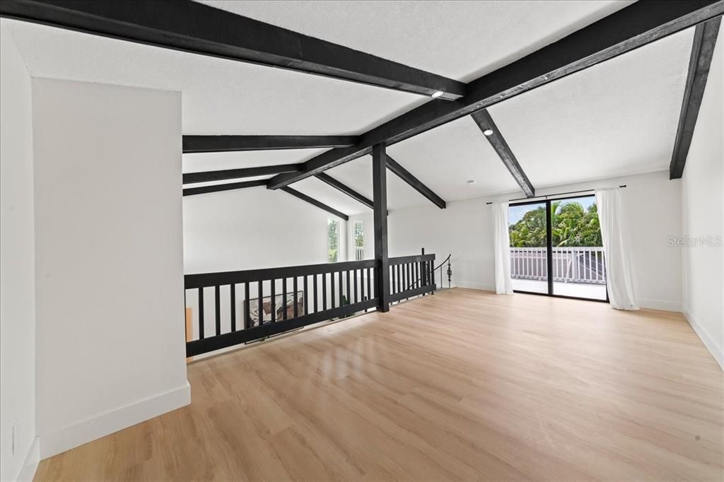 En Venta: $589,000 (4 camas, 2 baños, 2461 Pies cuadrados)