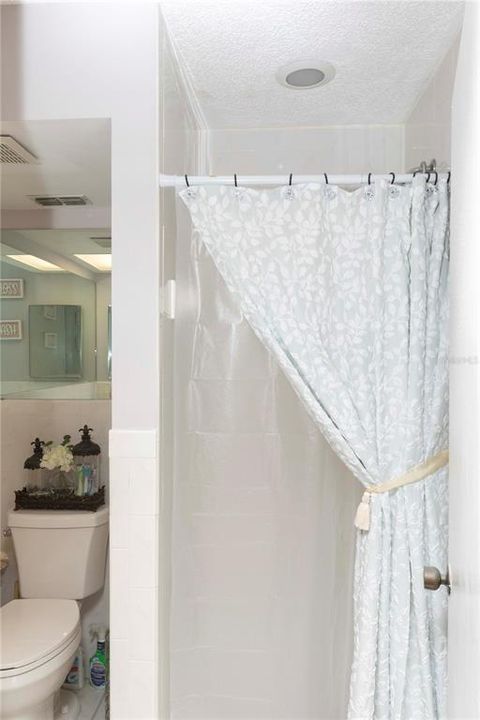 Под контрактом: $179,900 (2 спален, 2 ванн, 1796 Квадратных фут)