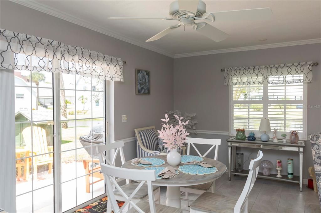 Под контрактом: $179,900 (2 спален, 2 ванн, 1796 Квадратных фут)