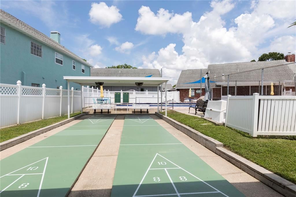 Под контрактом: $179,900 (2 спален, 2 ванн, 1796 Квадратных фут)