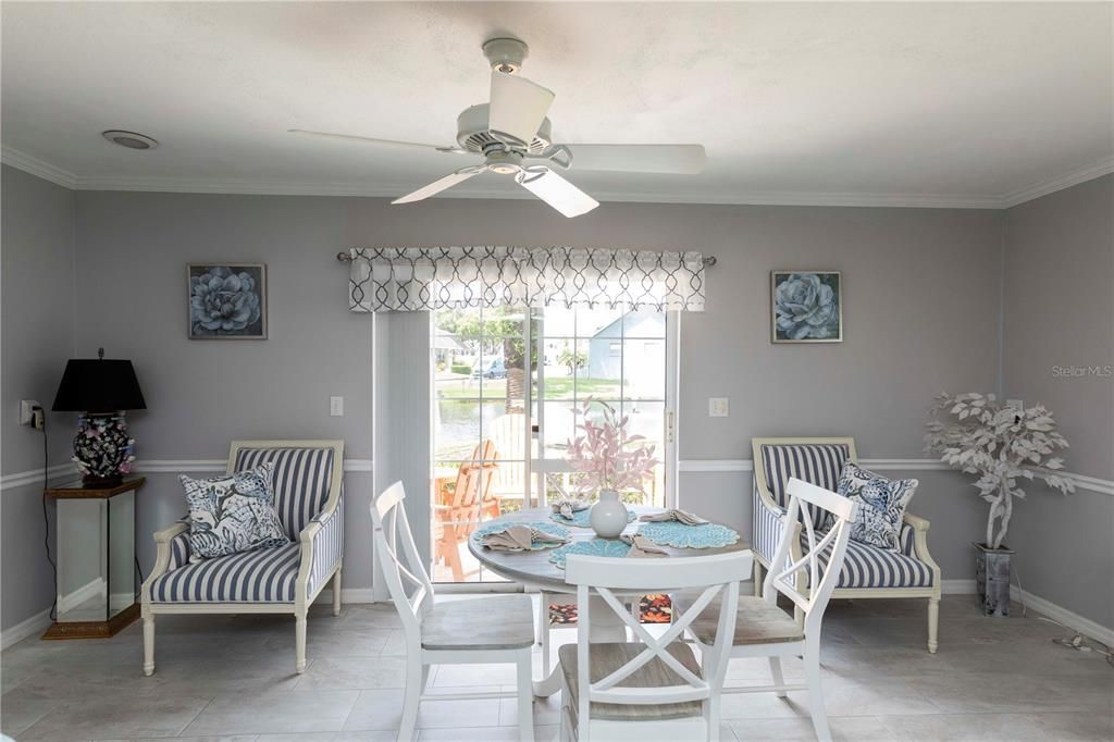 Под контрактом: $179,900 (2 спален, 2 ванн, 1796 Квадратных фут)